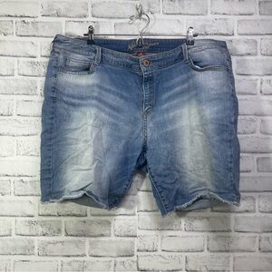 Arizona Jean Co. Cut Off Stretch Jean Shorts 22 Jr. Plus